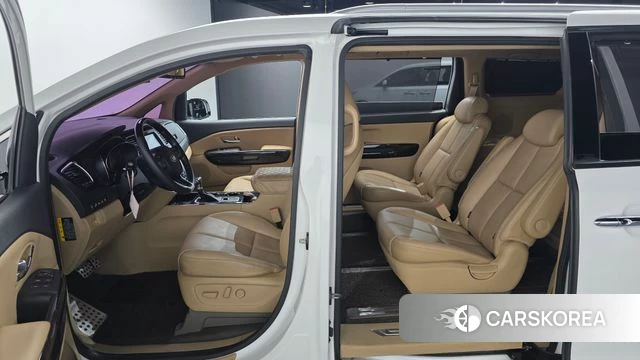 Kia The New Carnival id 3905658 из Кореи 8