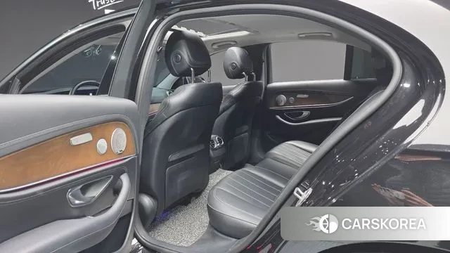 Mercedes-Benz E-Class W213 id 3789572 из Кореи 8