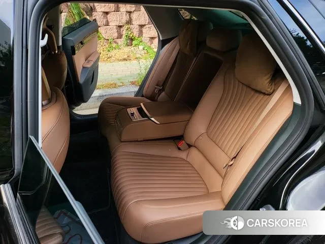 Hyundai Grandeur (GN7) id 3082032 из Кореи 8