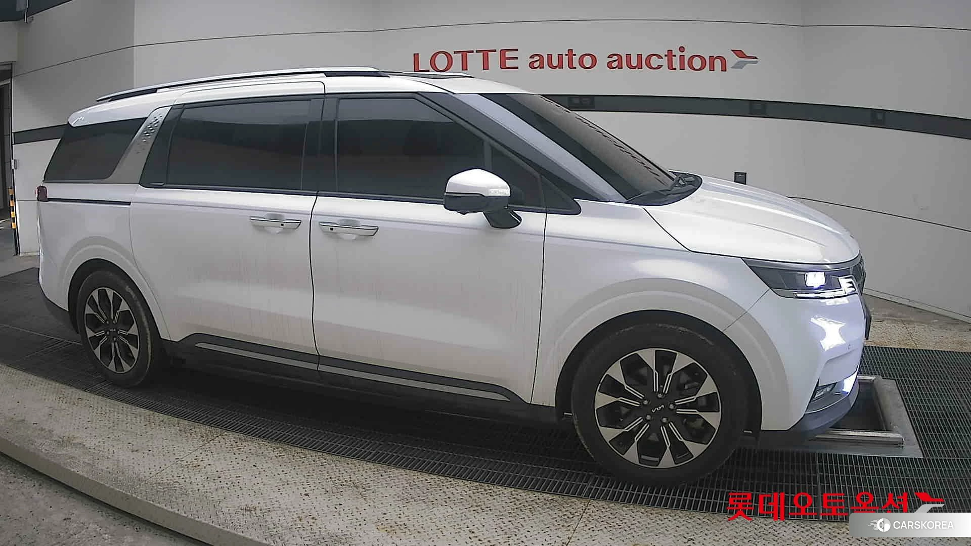 Kia Carnival id 4498444 из Кореи 8