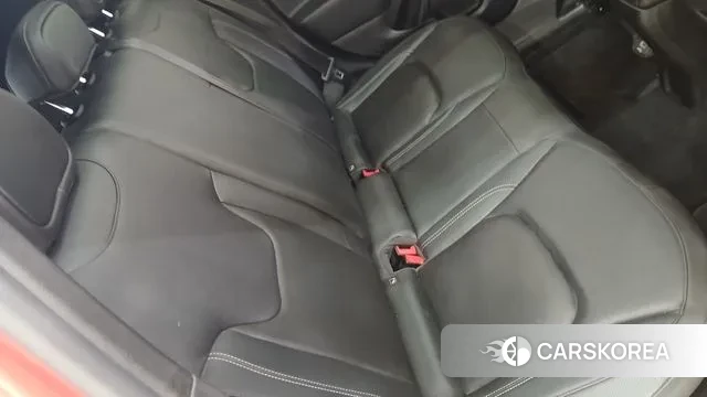 Jeep Renegade id 3789227 из Кореи 8