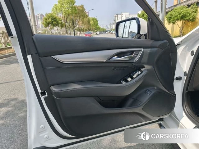 Cadillac CT5 id 4241458 из Китая 8