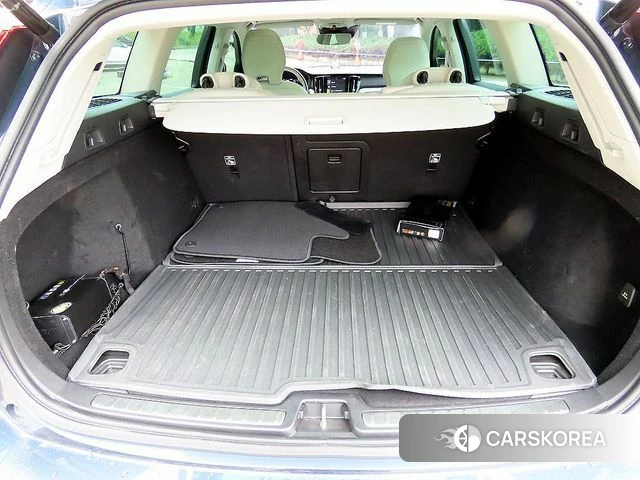 Volvo V60 Cross-Country 2nd Generation id 4393618 из Кореи 8