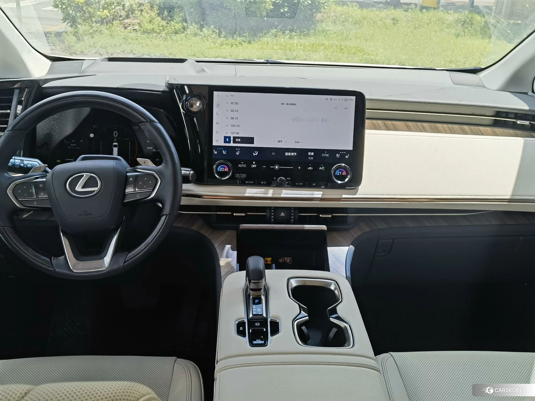 Lexus LM id 4452586 из Китая 8