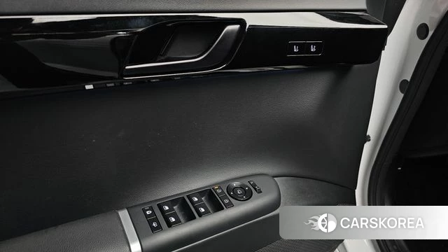 Hyundai Grandeur (GN7) id 3922096 из Кореи 8