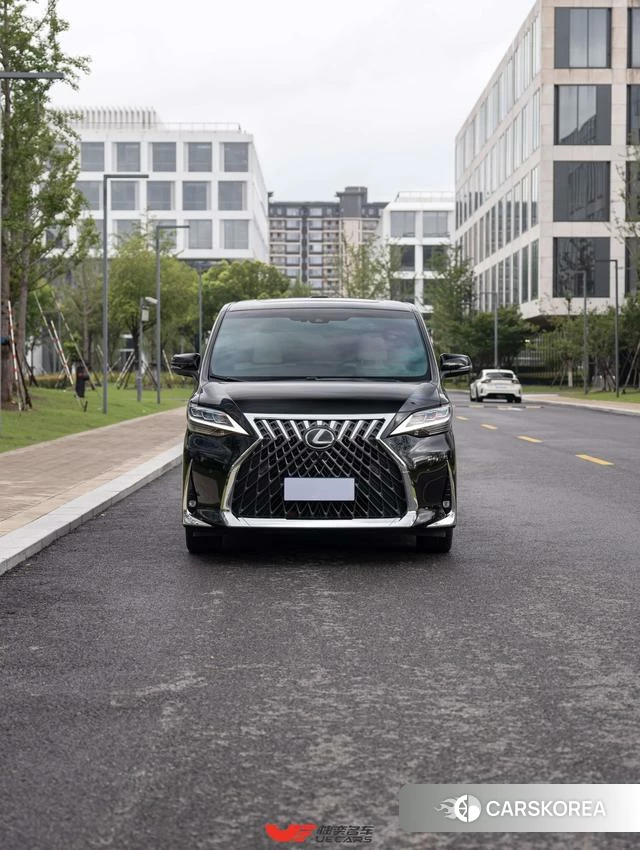 Lexus LM id 4336392 из Китая 8