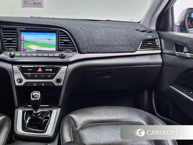 Hyundai Avante AD id 4485871 из Кореи 8