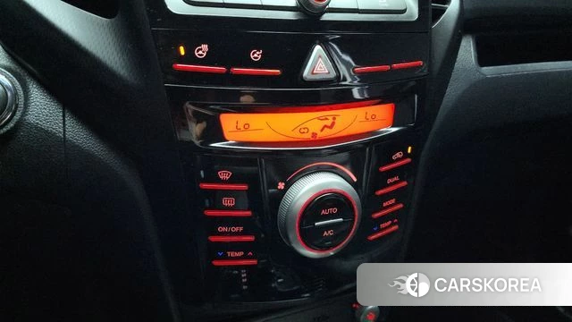 Ssangyong Tivoli Air id 4372124 из Кореи 8