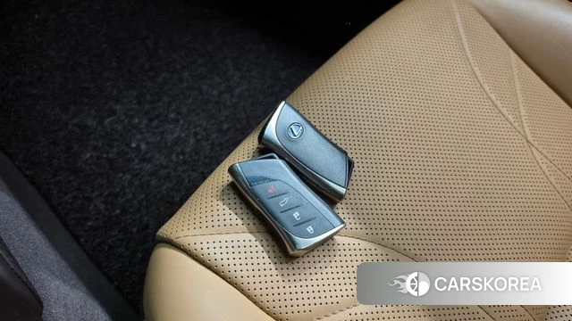 Lexus ES300h 7th generation id 4836370 из Кореи 8