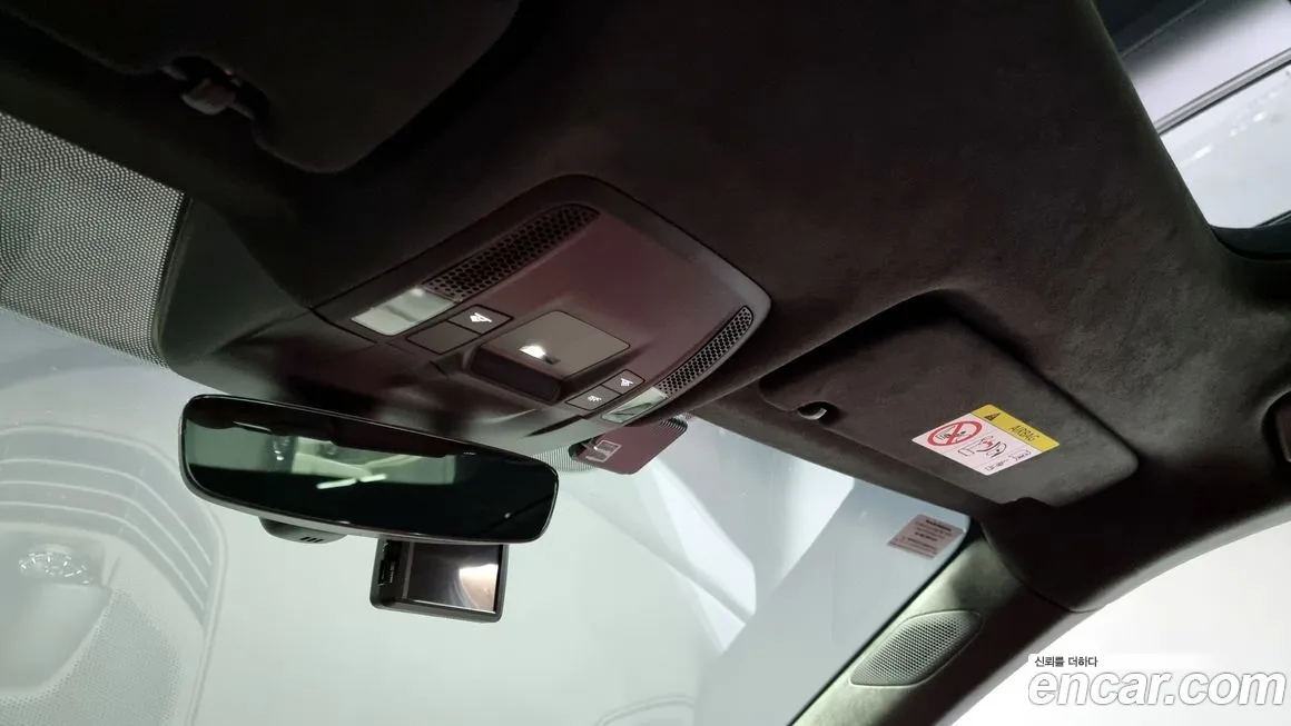 Porsche Taycan id 1036743 из Кореи 8