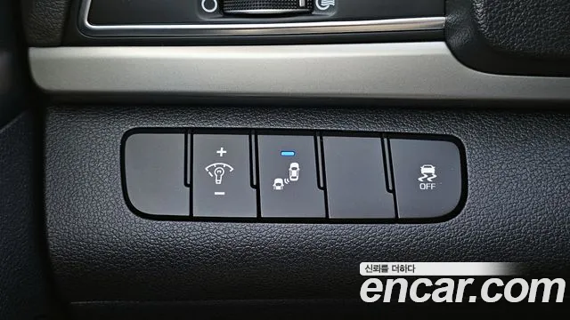 Hyundai Avante AD id 2675794 из Кореи 8