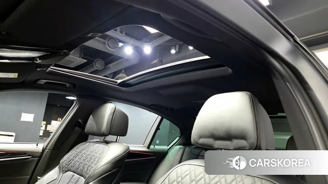 BMW 5 Series (G30) id 3865683 из Кореи 8