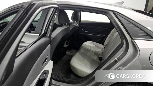 Hyundai Avante (CN7) id 3936316 из Кореи 8