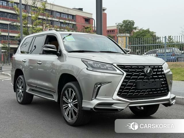 Lexus LX id 4359572 из Китая 8