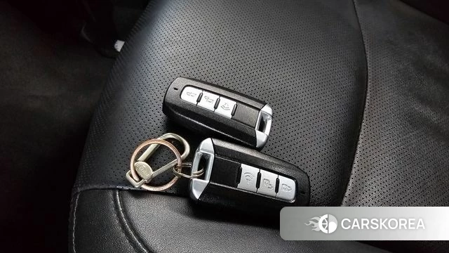 Ssangyong Korando Turismo id 4708943 из Кореи 8