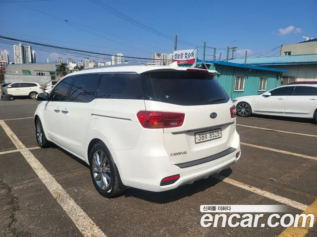 Kia The New Carnival id 2554926 из Кореи 8