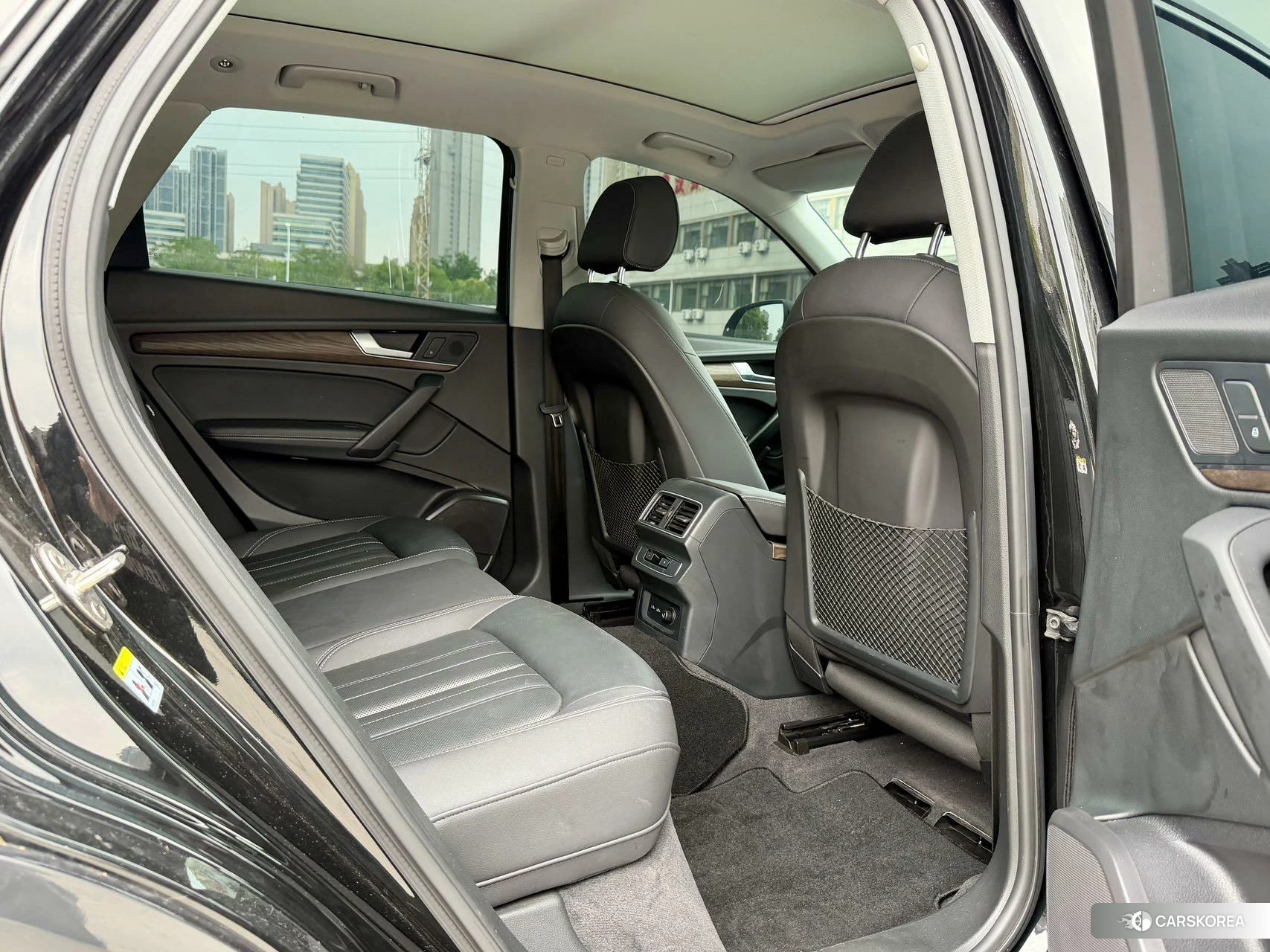 Audi Q5L id 4514851 из Китая 8