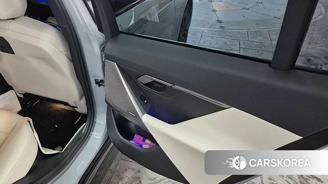 BMW 5 Series (G60) id 3837868 из Кореи 8