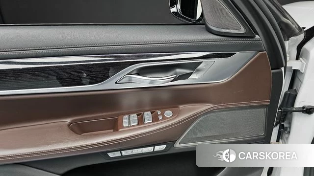 BMW 7 Series (G11) id 3845995 из Кореи 8