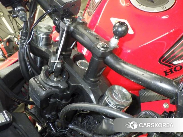 Проданный Honda CBR650F id 4005387 из Японии, фото 8