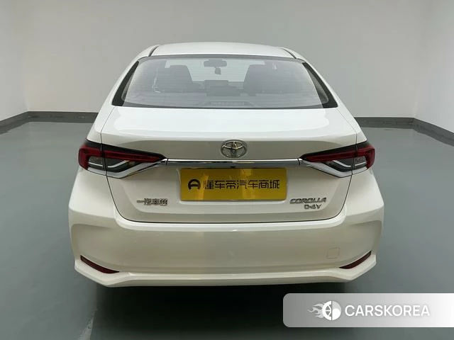 Toyota Corolla id 4279318 из Китая 8