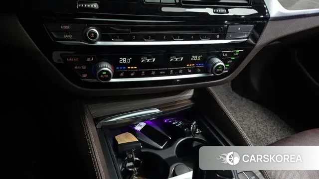 BMW 5 Series (G30) id 3773194 из Кореи 8