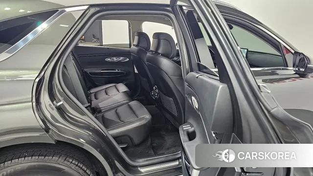 Genesis GV70 id 3179927 из Кореи 8