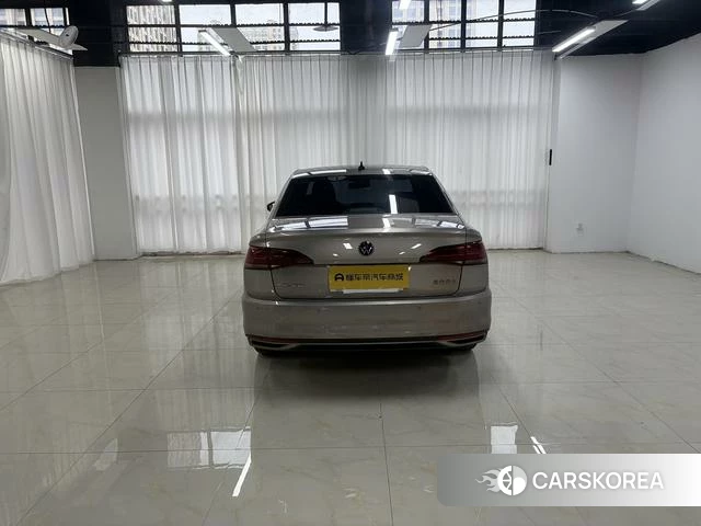 Volkswagen Bora id 4254001 из Китая 8