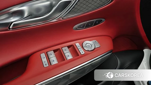 Genesis GV70 id 3915321 из Кореи 8