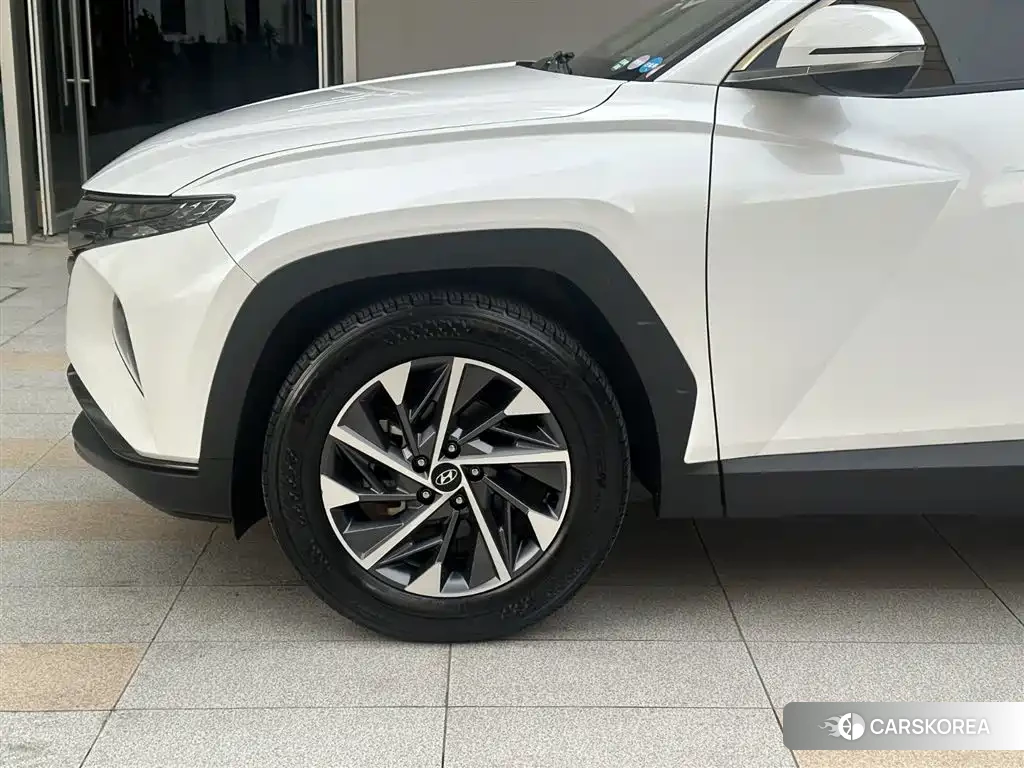 Hyundai Tucson id 4570575 из Китая 8