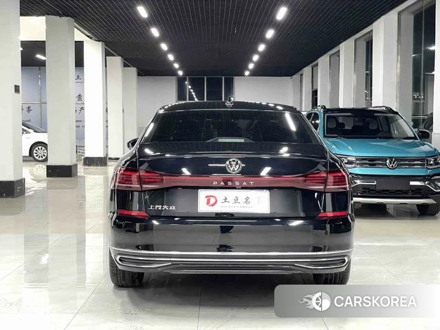 Volkswagen Passat id 4328779 из Китая 8