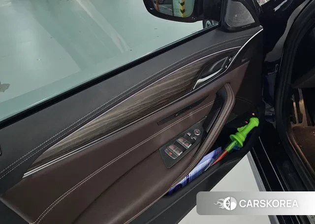 BMW 5 Series (G30) id 3059604 из Кореи 8