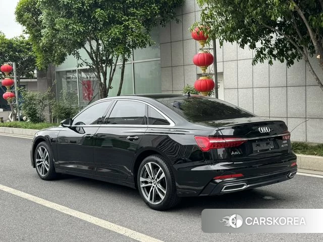 Audi A6L id 4333743 из Китая 8