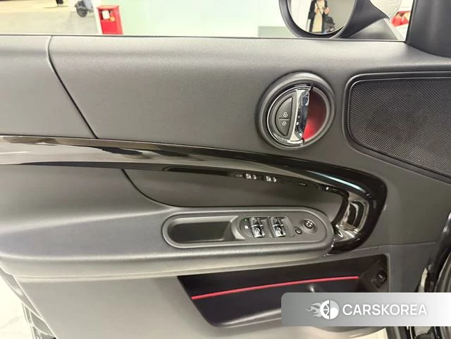 MINI COUNTRYMAN id 4219988 из Китая 8