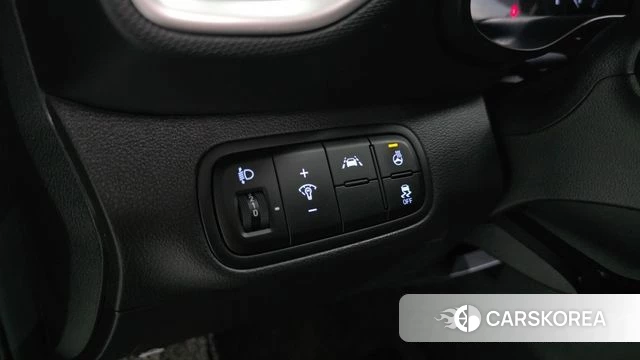 Hyundai Venue id 4304145 из Кореи 8