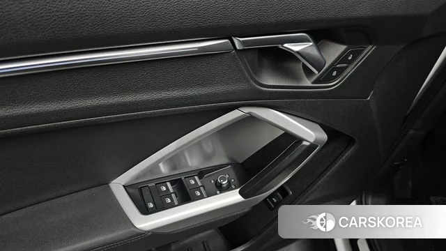 Audi Q3 (F3) id 4609840 из Кореи 8