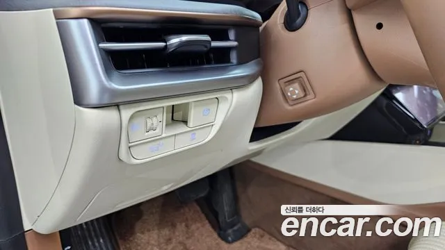 Hyundai Grandeur (GN7) id 2739459 из Кореи 8