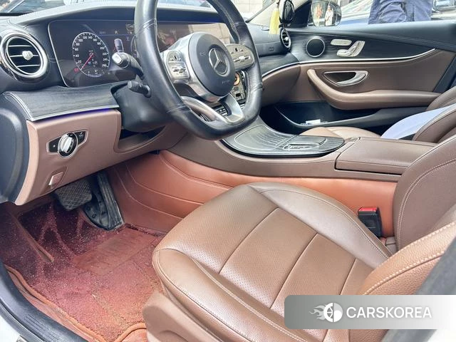Mercedes-Benz E-class id 4239959 из Китая 8