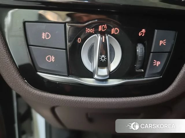 BMW 5 Series (G30) id 4366444 из Кореи 8