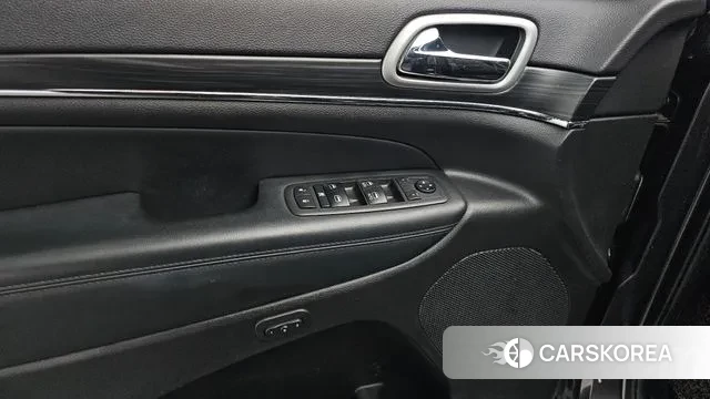 Jeep Grand Cherokee id 3504985 из Кореи 8