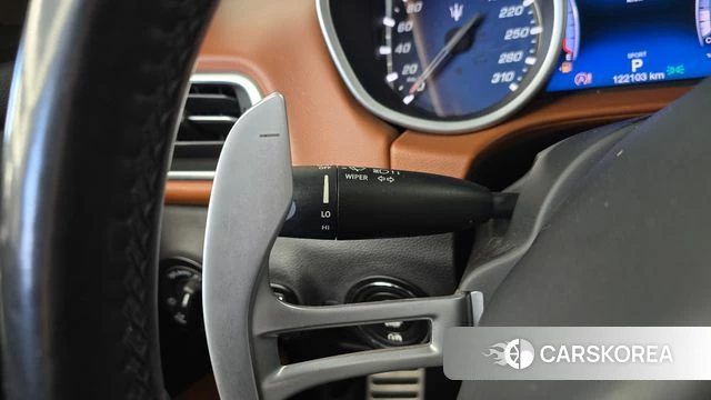 Maserati Ghibli id 3898923 из Кореи 8