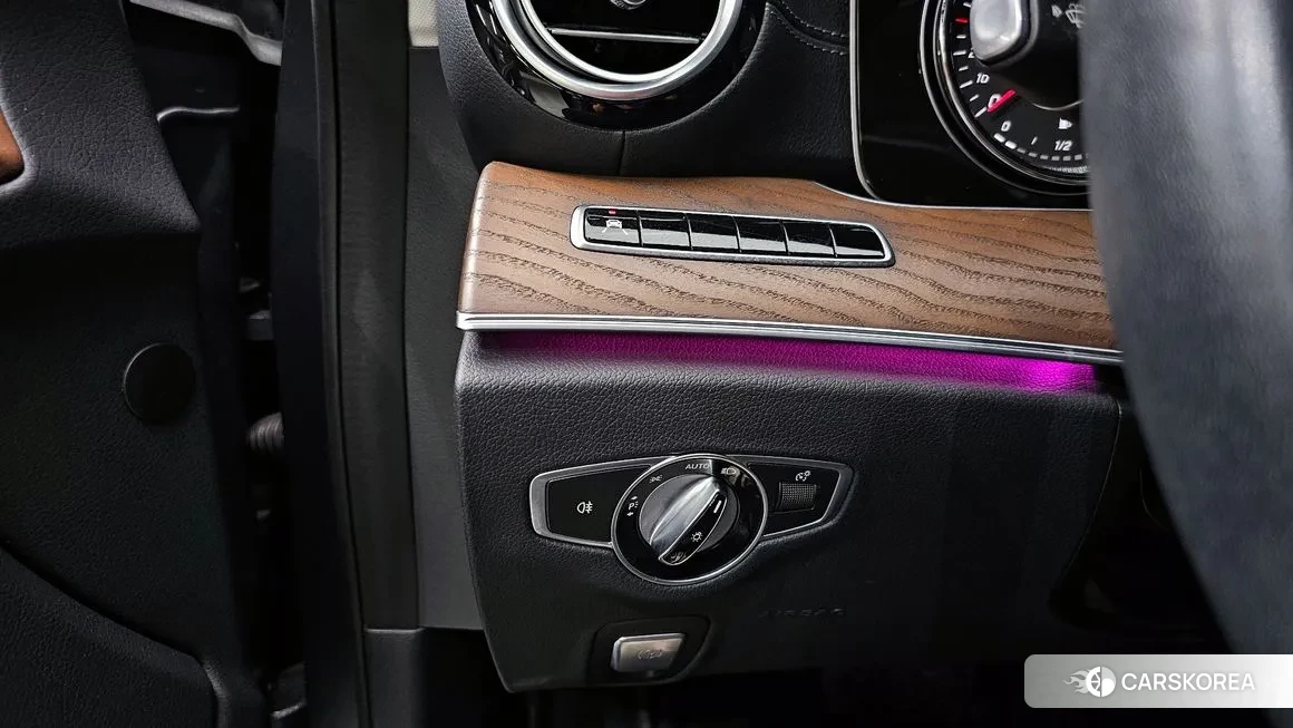 Mercedes-Benz E-Class W213 id 1887329 из Кореи 8