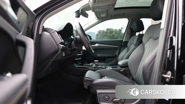 Audi Q5L id 4359083 из Китая 8
