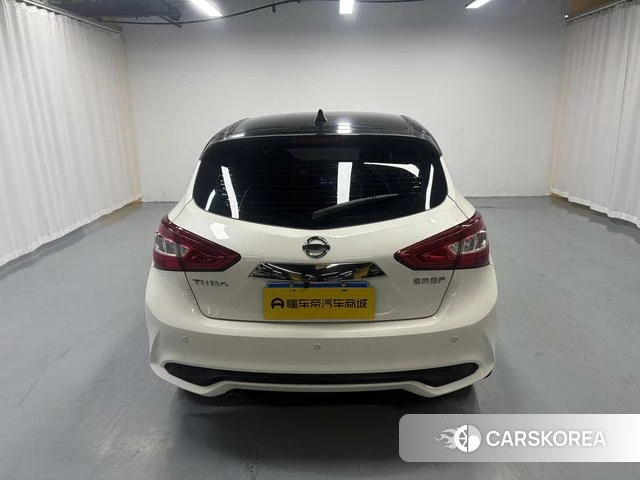 Nissan TIIDA id 4365903 из Китая 8