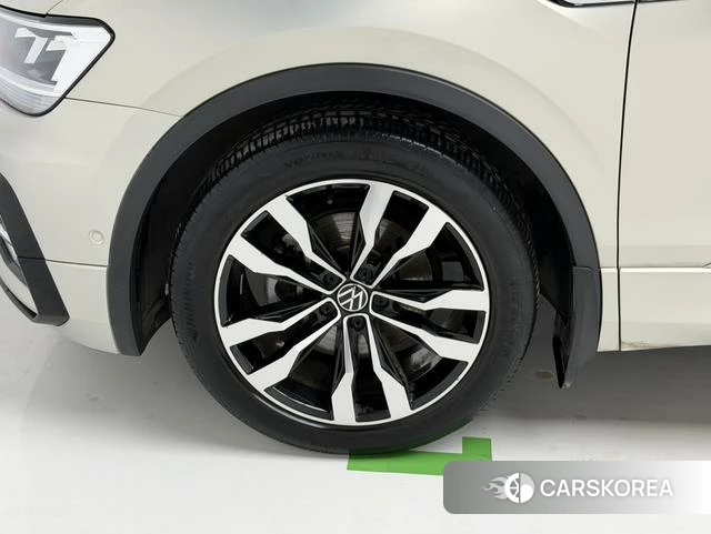 Volkswagen Tiguan L id 4329118 из Китая 8