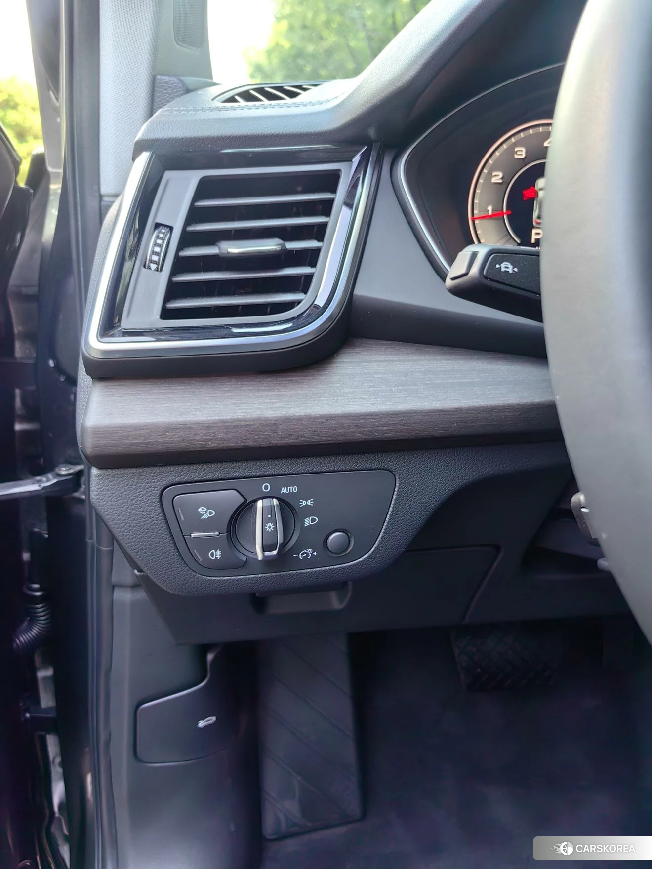 Audi Q5L id 4426578 из Китая 8
