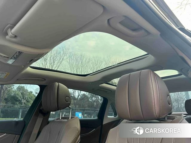 Mercedes-Benz E-class id 4265404 из Китая 8