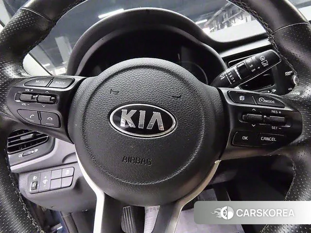 Kia Stonic id 3004604 из Кореи 8