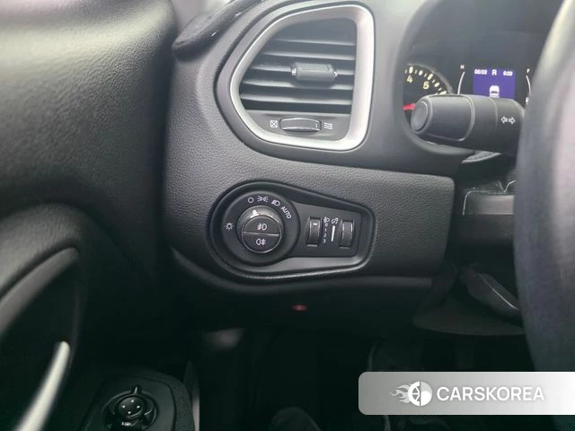 Jeep Renegade id 4513245 из Кореи 8
