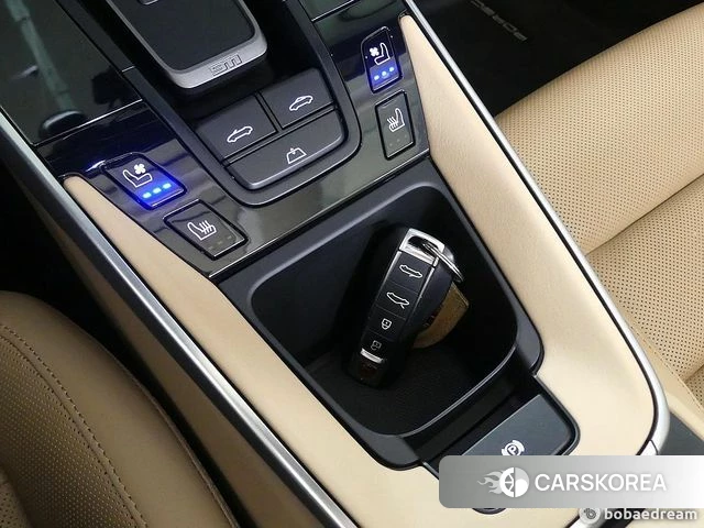 Porsche 911(992) id 4619986 из Кореи 8